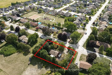 15 Peggy Avenue, ON N0J 1N0