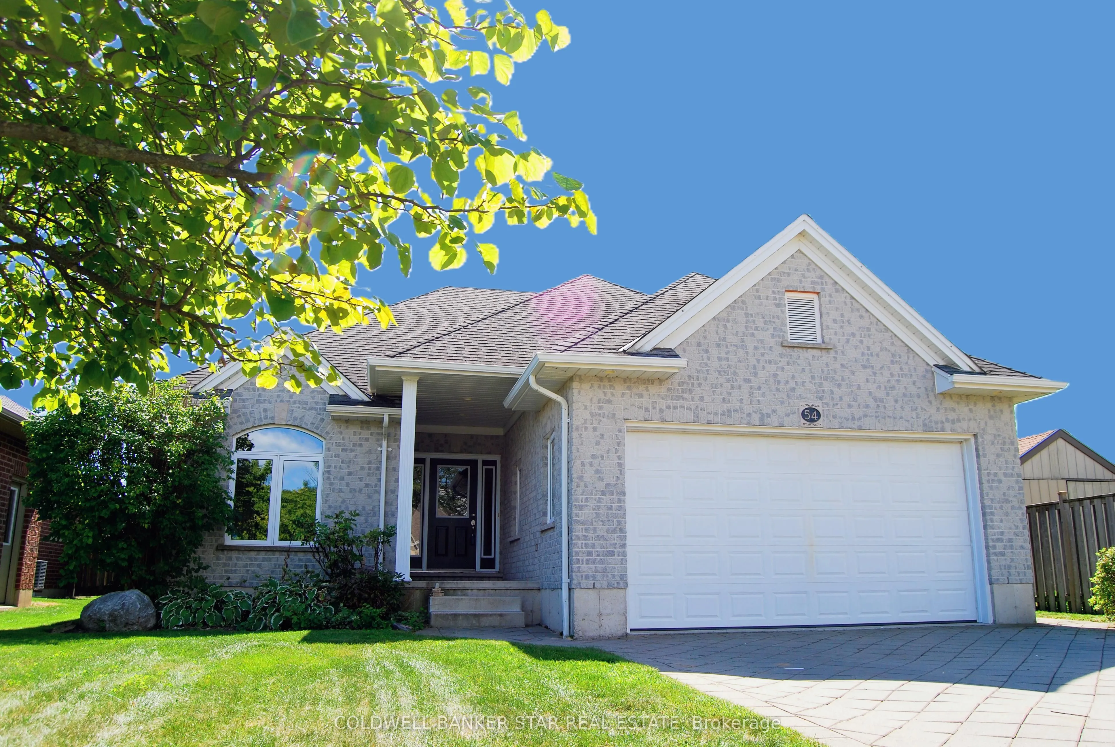 54 Treadwell Street, ON N5H 3J5