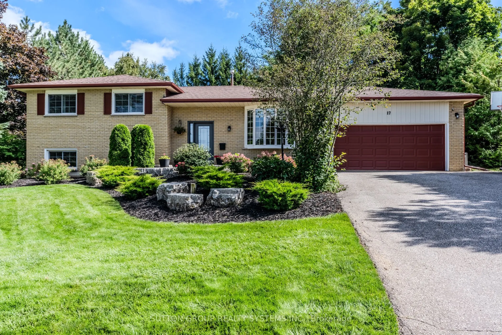 17 William Rex Crescent, ON N0B 1T0