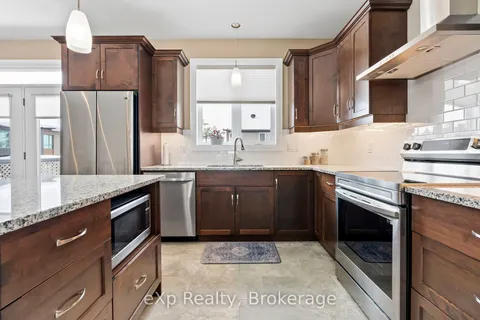 127 DOUG'S Crescent, ON N0G 2L4