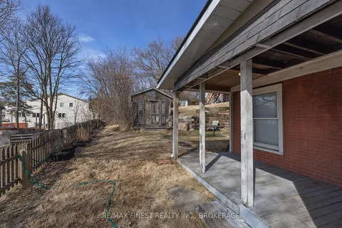 589 King Street, ON K7M 2E6