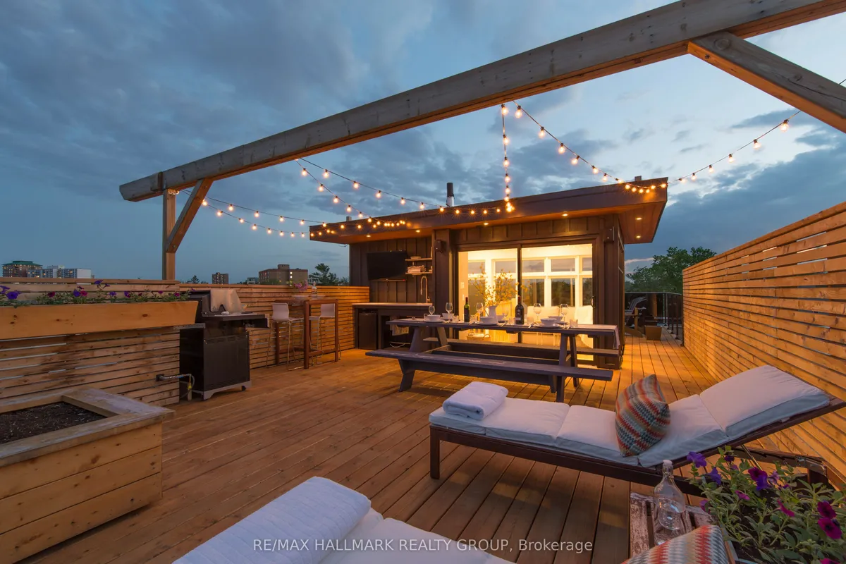 59 Douglas Avenue, ON K1M 1G3