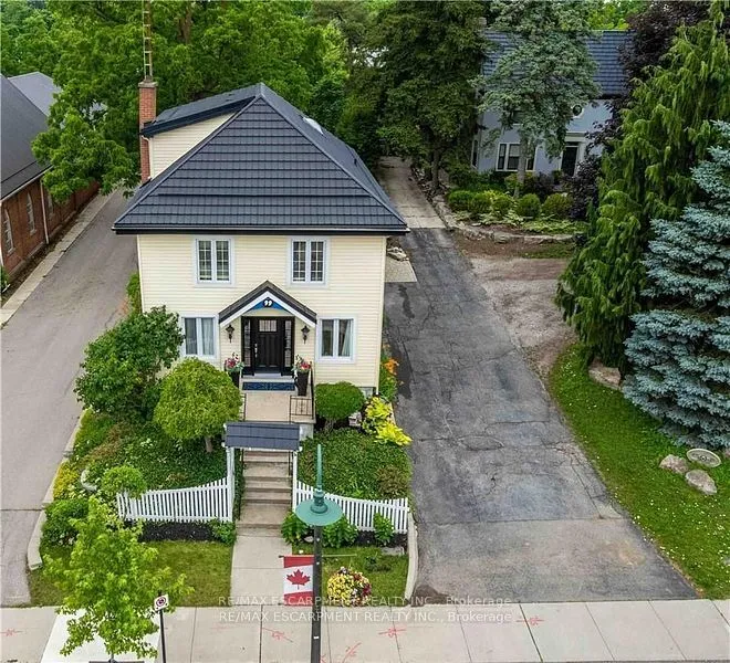 99 Argyle Street, ON N3W 1B8