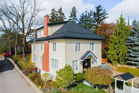 99 Argyle Street, ON N3W 1B8