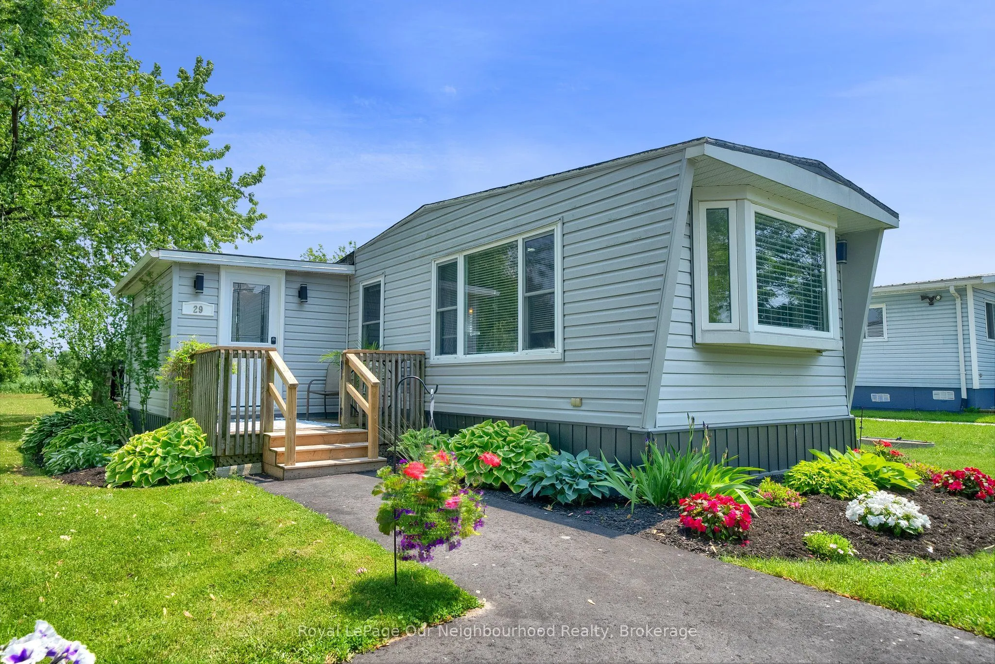 29 Hillview Drive, ON K9A 0X1