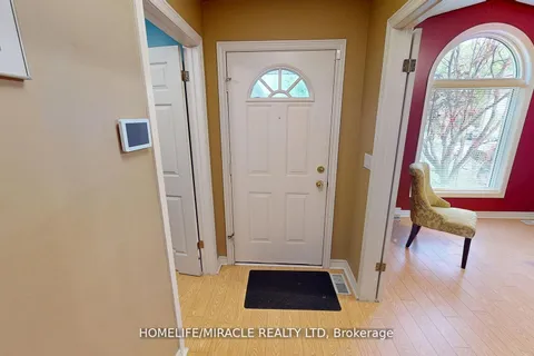 16 Goodwillie Drive, ON L3C 7C4