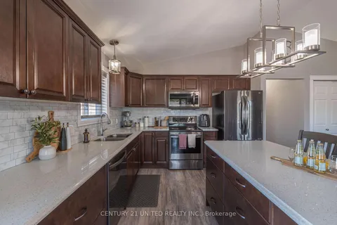 102 King Street, ON K0L 2W0