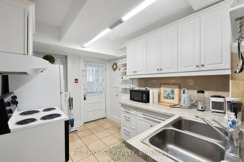 55 Balsam Avenue, ON L8M 3A9