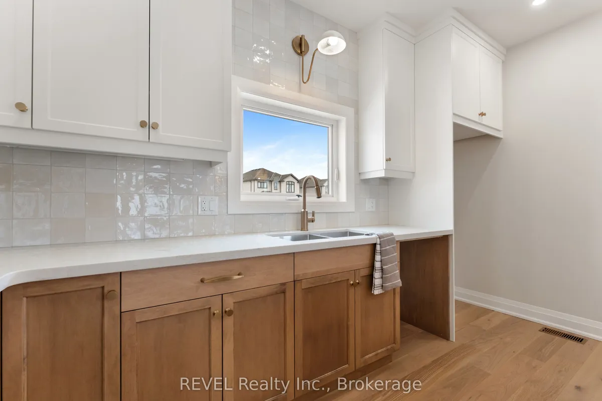 1 Elvira Way, ON L2V 0M7