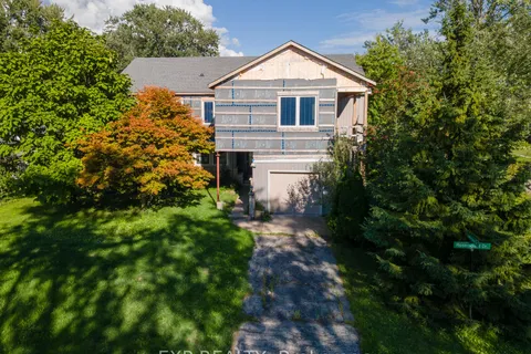 6 Rosemount Drive, ON L3C 2H3