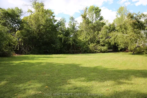 35 North Water Street, ON K0M 1K0