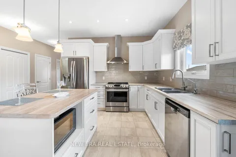 17 Dorchester Drive, ON K0K 3L0