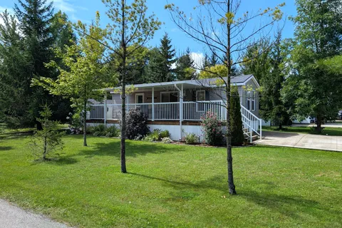 13 Southline Avenue, ON N0G 0E1