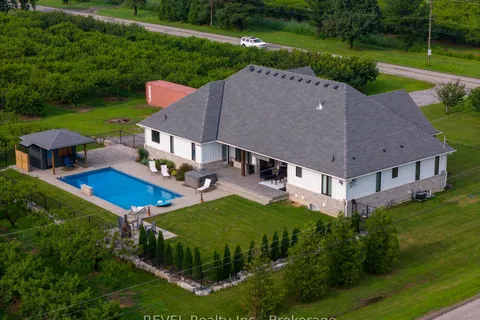 864 CONCESSION 1 RD Road, ON L0S 1J0