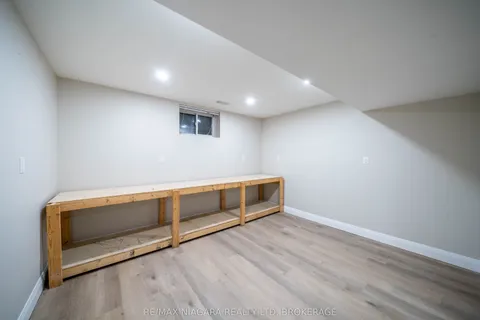 9128 TAPESTRY Court, ON L2H 0E2