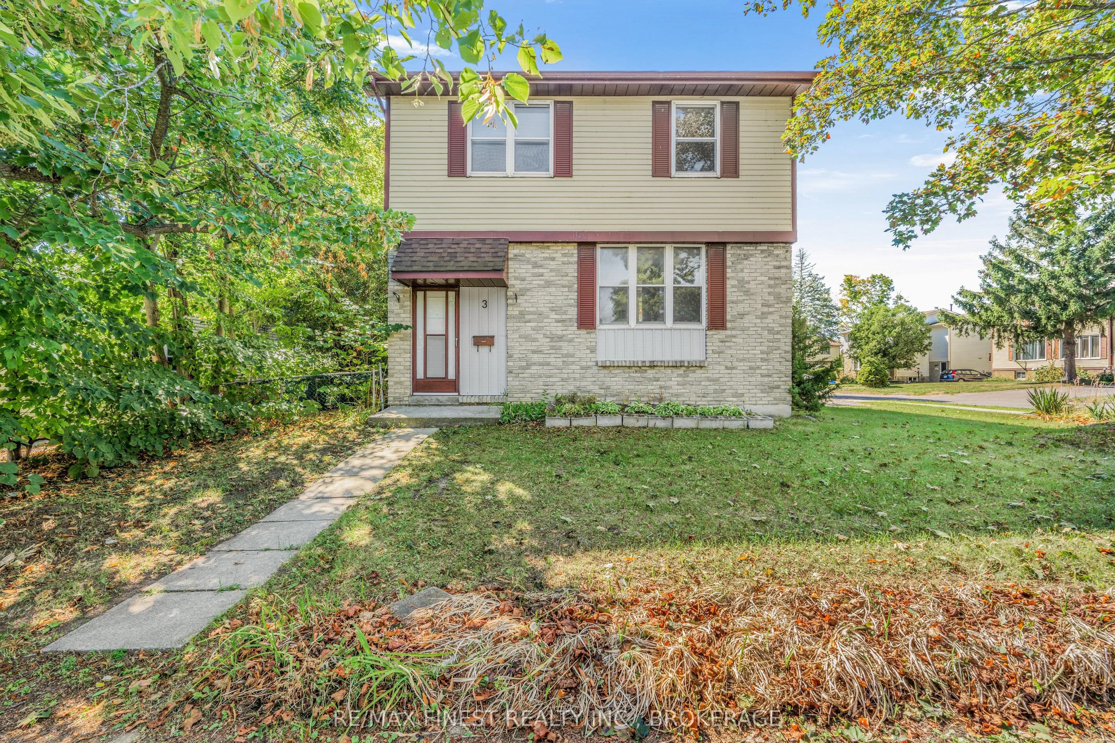 3 Foster Street, ON K7M 6L2