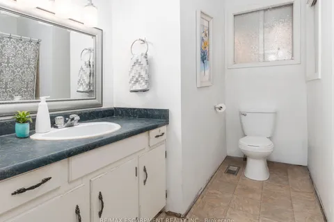 426 Clare Avenue, ON L3C 3B3