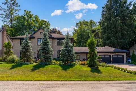 28 Stonegate Drive, ON L9G 3R7