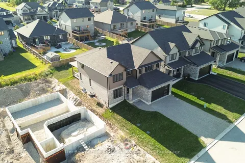 100 GRAYDON Drive, ON N0J 1N0