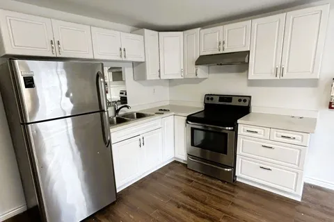 470 King Street, ON L8P 1B7