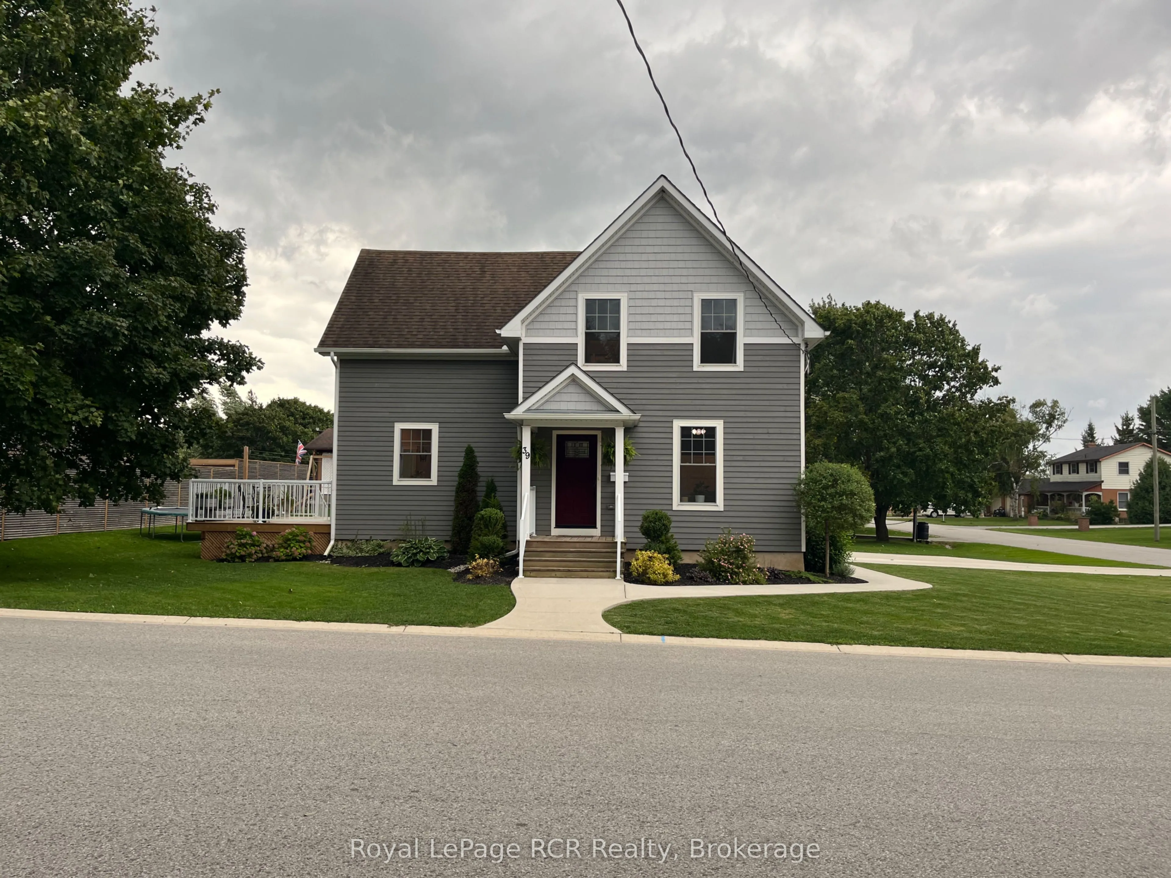 39 John Street, ON N0H 2N0