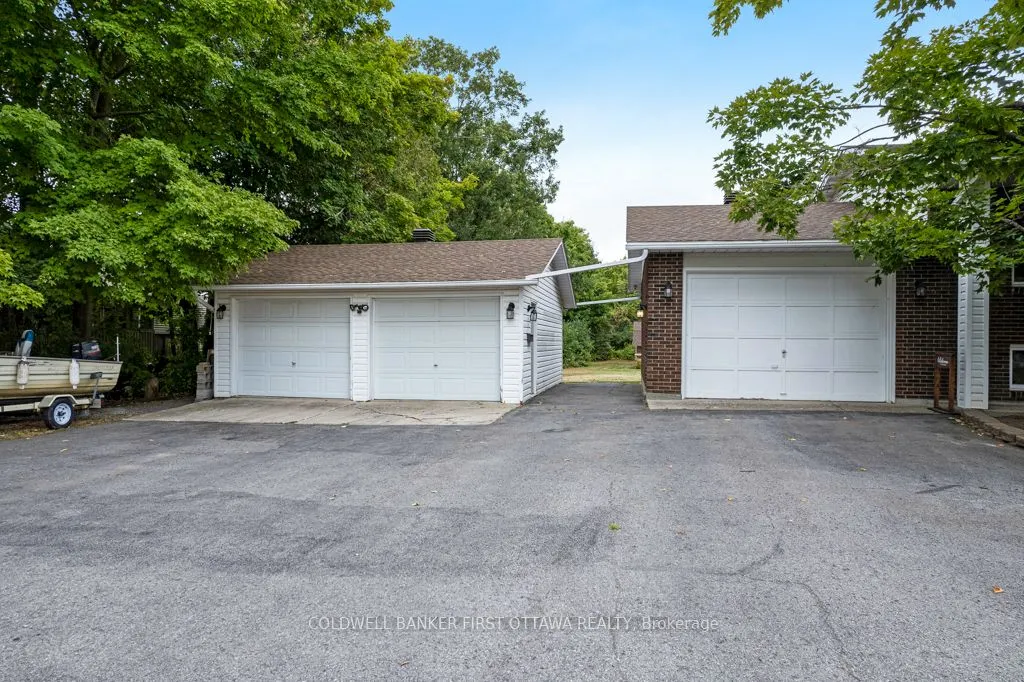 376 Napoleon Street, ON K7C 4V5