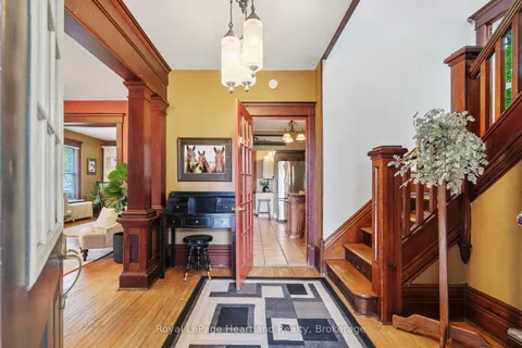 202 McConnell Street, ON N0M 1H0