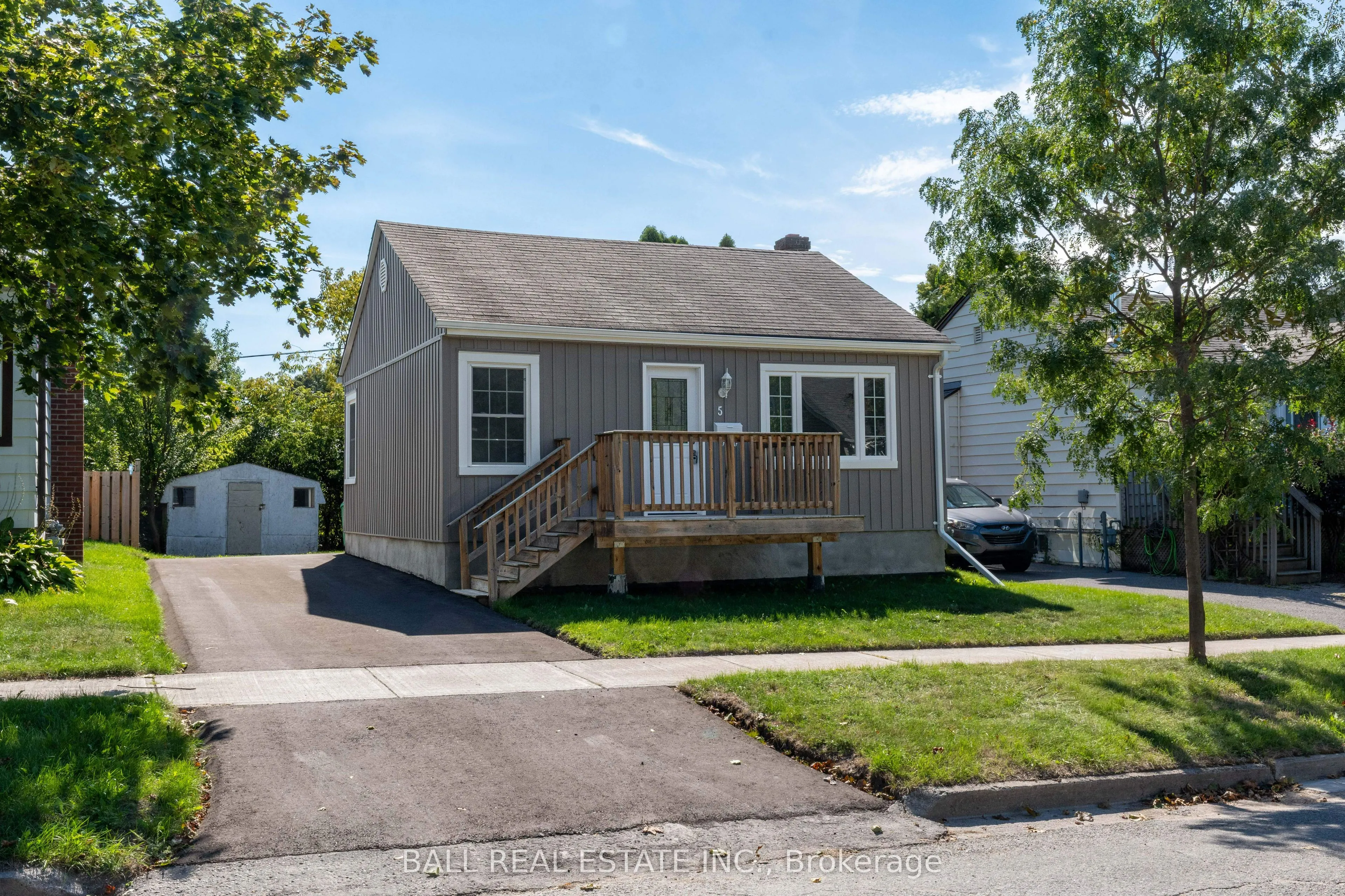5 Wallace Street, ON K9H 1A8