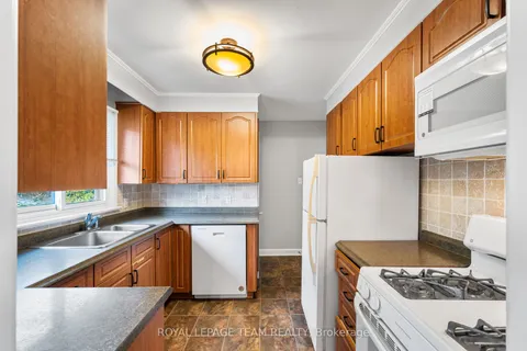 31 Savuto Way Street, ON K2G 2S9