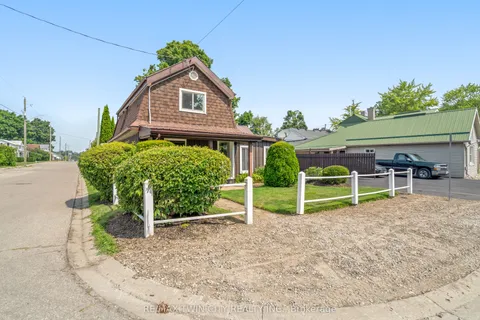 11 West Church Street, ON N0E 1Y0