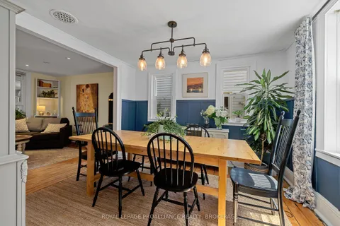 122 South Street, ON K7G 1A2