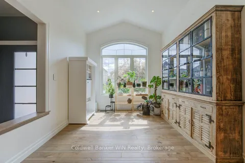 422 Rideau River Street, ON N2V 2Y4