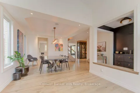 422 Rideau River Street, ON N2V 2Y4