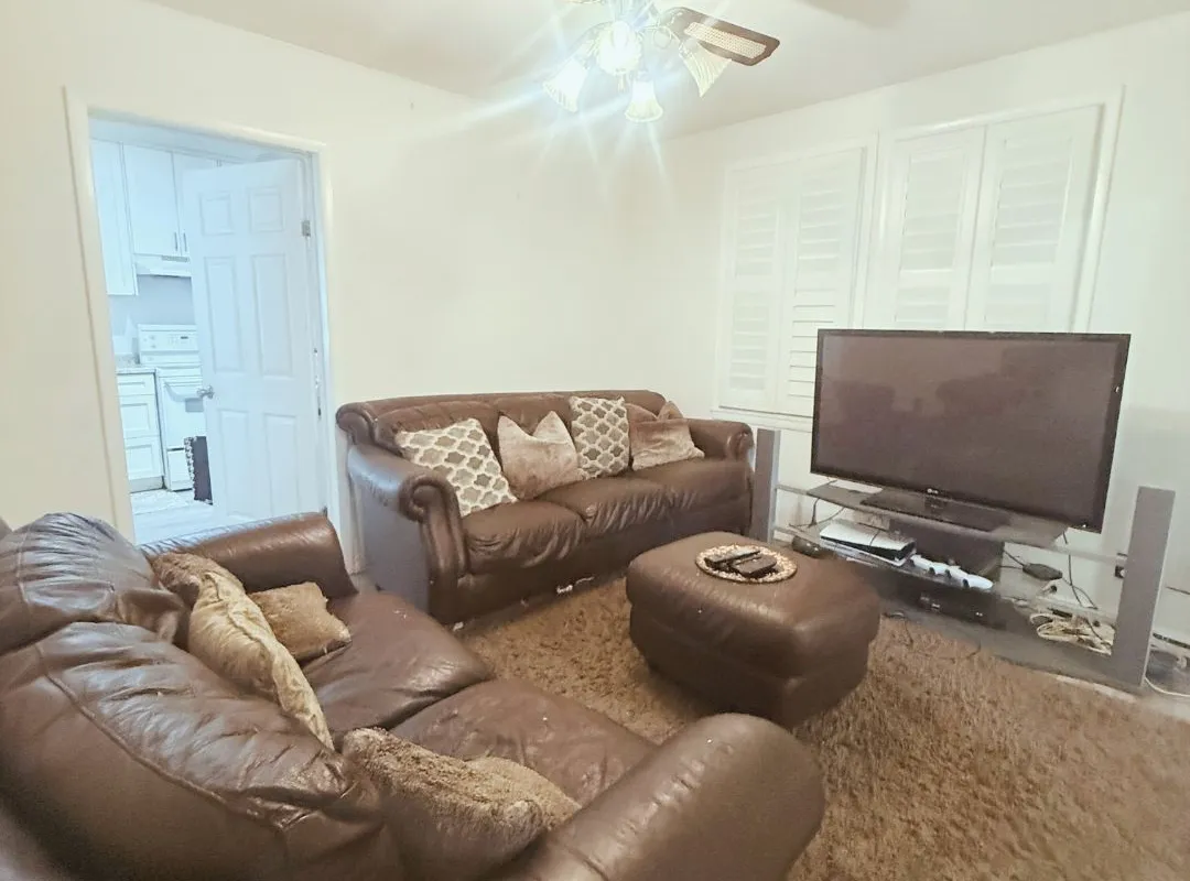 237 Balsam Avenue, ON L8M 3B9