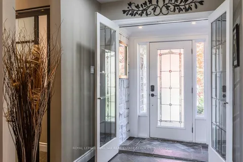 19 Fieldgate Street, ON L9H 6N3