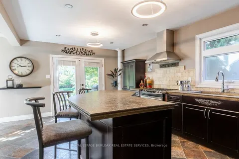 19 Fieldgate Street, ON L9H 6N3