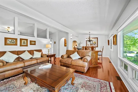 3 Briarcliffe Drive, ON K1J 6E3