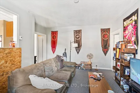 5-7 Chapel Street, ON K0K 2T0