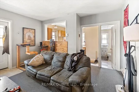 5-7 Chapel Street, ON K0K 2T0