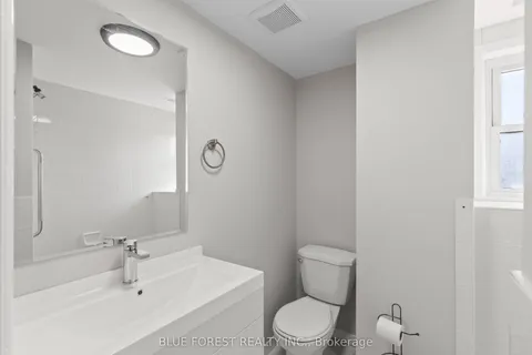 7065 Longwoods Road, ON N6P 1B6