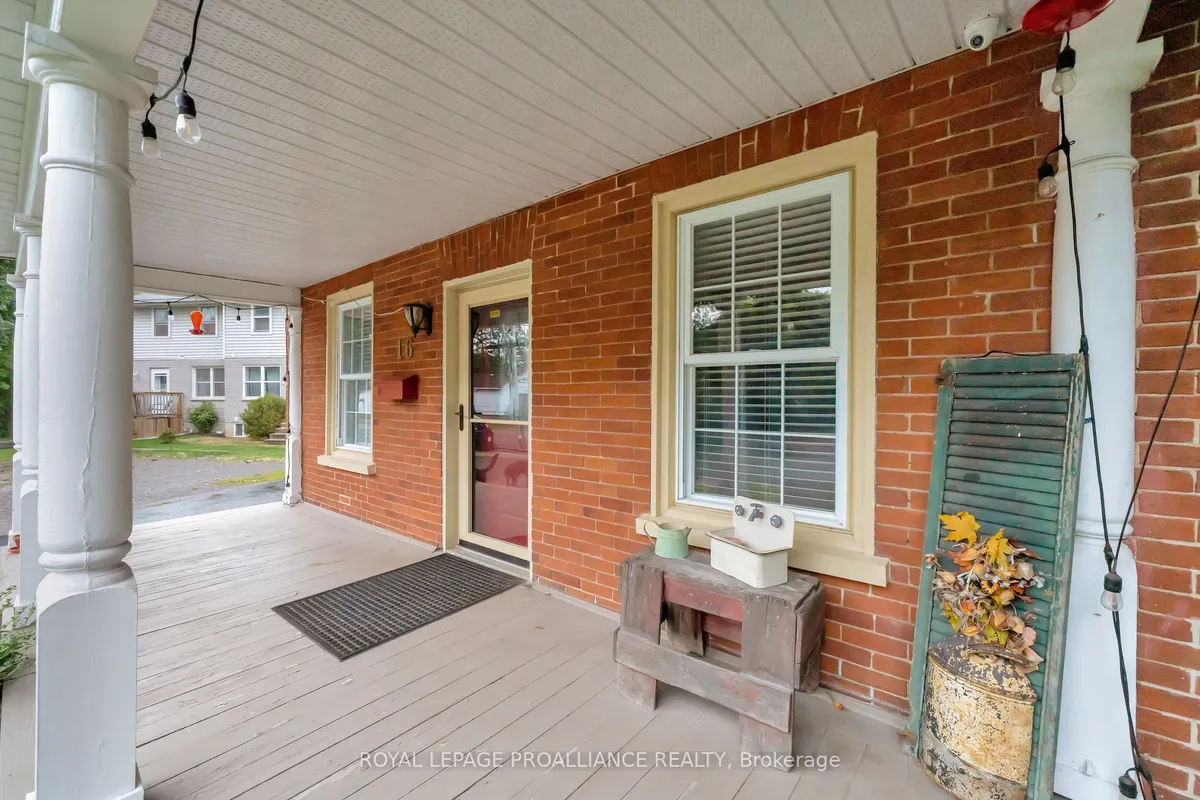 16 Benjamin Street, ON K8P 1P7