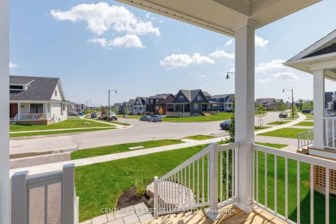 168 Courtland Street, ON L9Y 5L7