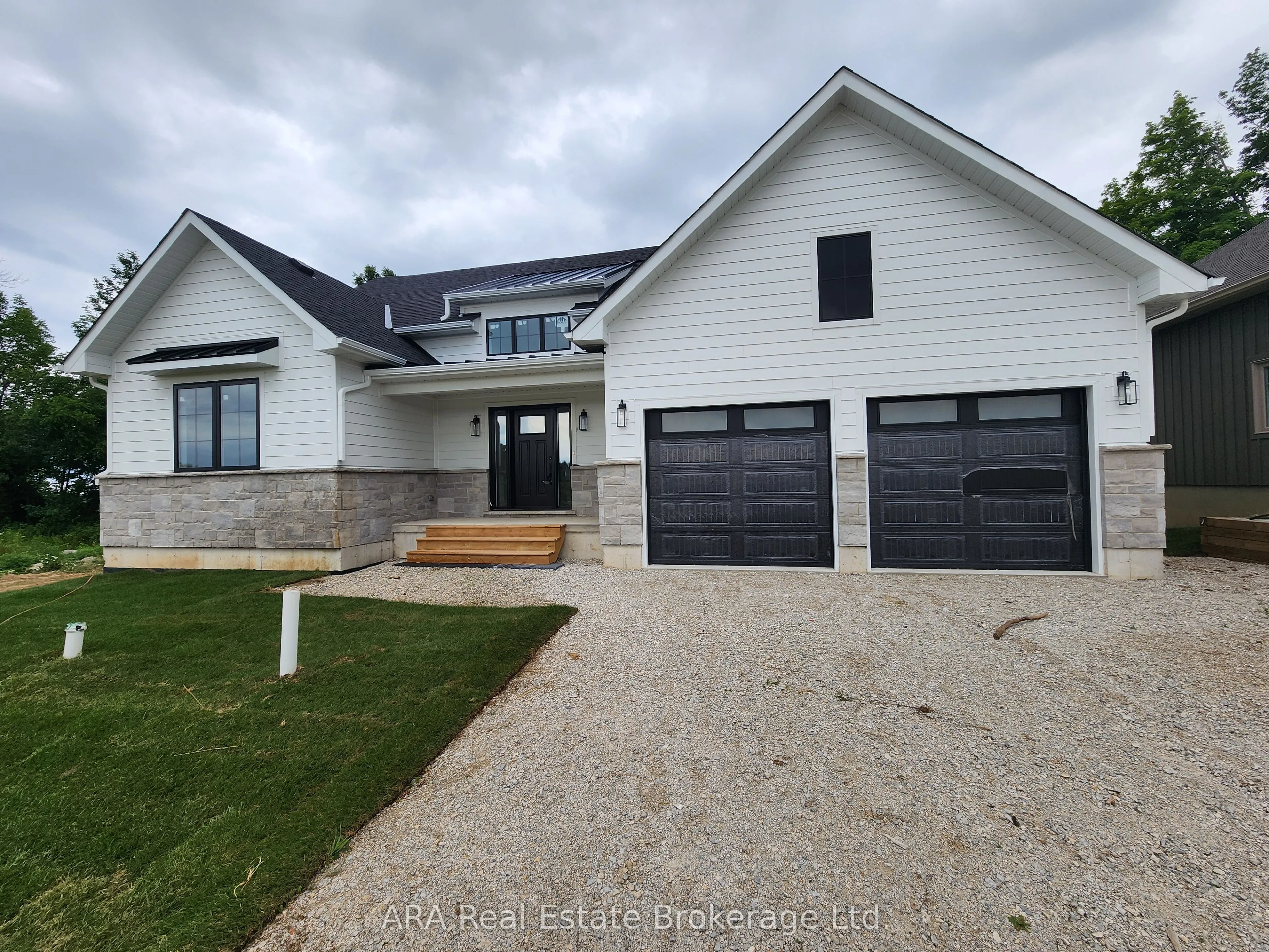 2 Hilton Lane, ON N4L 1L8