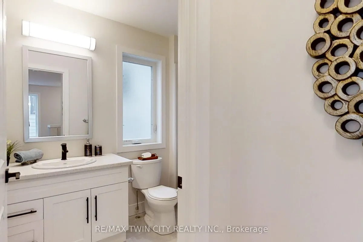 73 JULIE Crescent, ON N5X 3X4