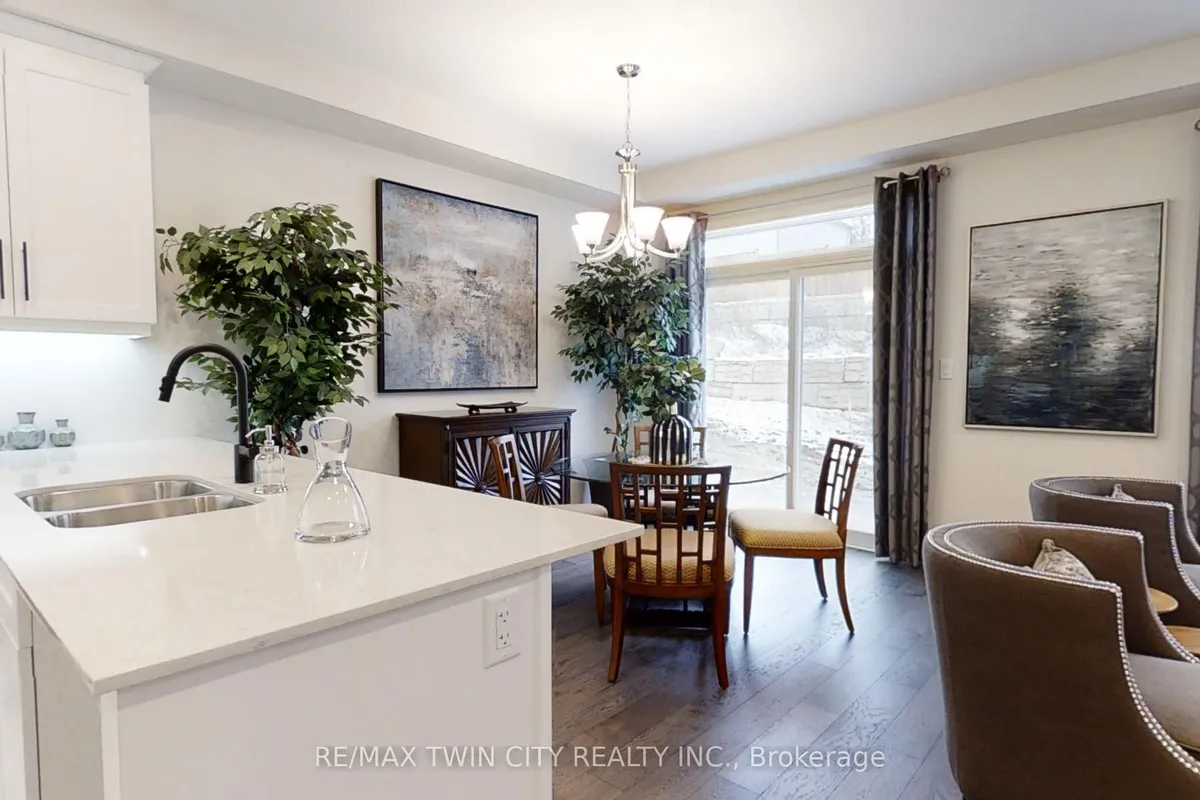 73 JULIE Crescent, ON N5X 3X4