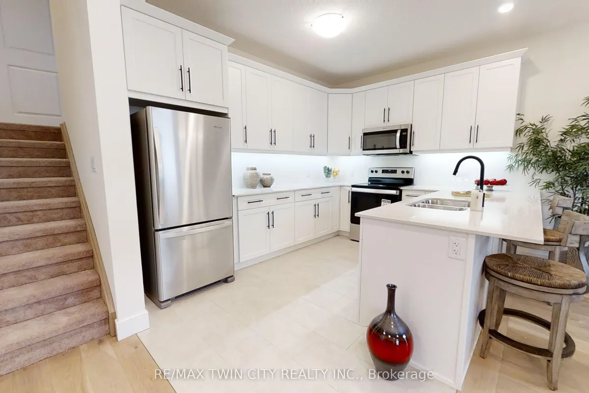 947 DEVERON Crescent, ON N5X 3X4