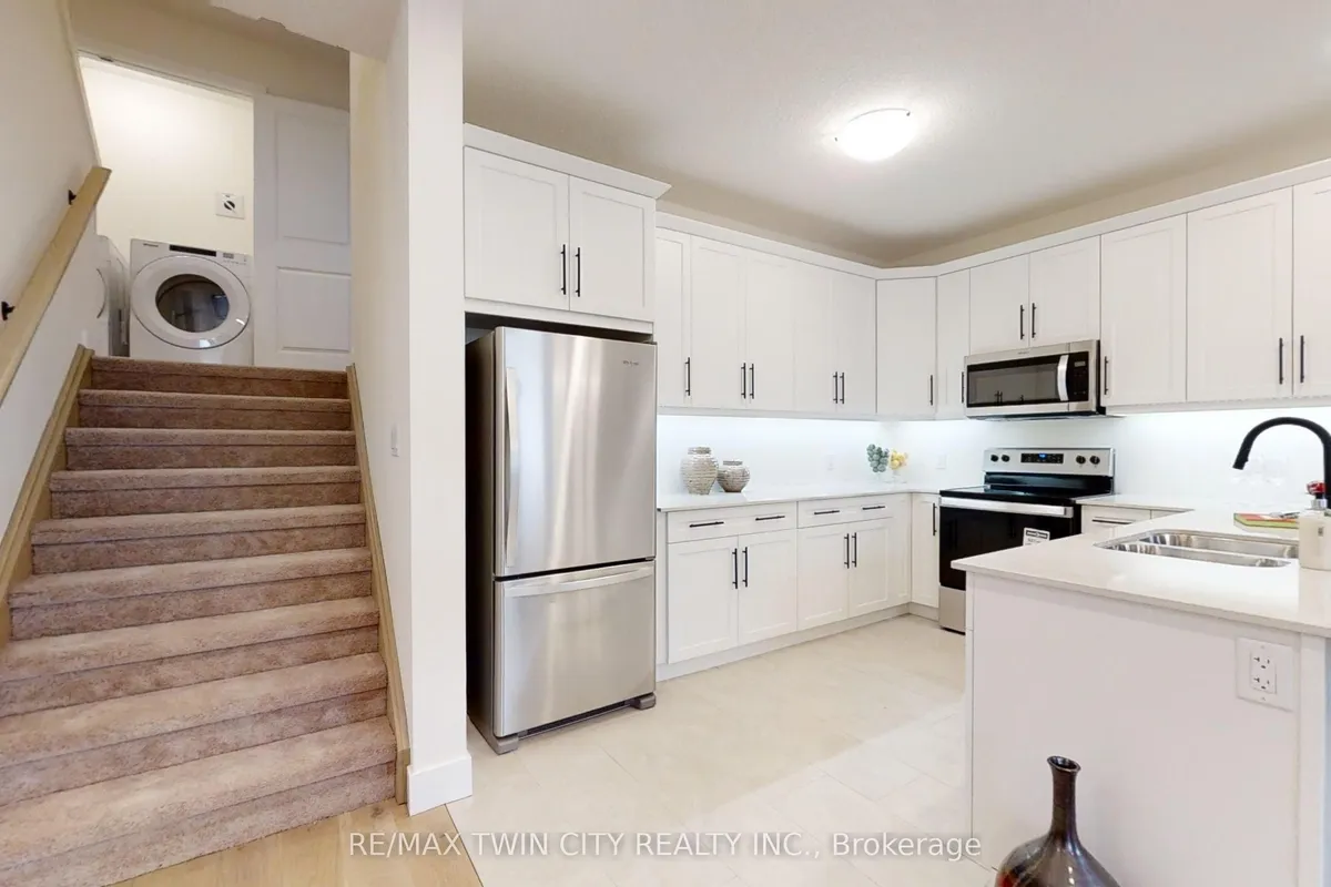 947 DEVERON Crescent, ON N5X 3X4