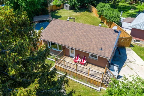 18 Tweedsmuir Avenue, ON N7S 2R8