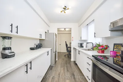 20 Station Street, ON L3C 5K7