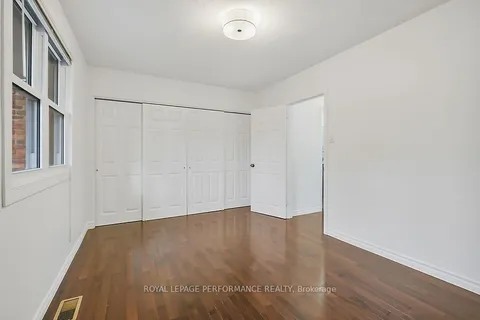 2654 Draper Avenue, ON K2H 6Z9